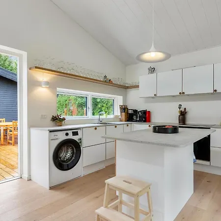 Semesterbostad Amazing In With Kitchen