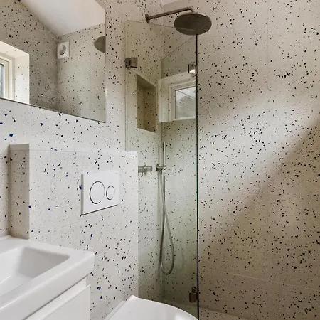 Amazing In With Kitchen Feriehus *